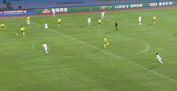 转会期突围战来临,上海海港围绕欧联扳平良机,媒体盛赞,阵容厚度经受考验 转会期突围战来临,上海海港围绕欧联扳平良机,媒体盛赞,阵容厚度经受考验