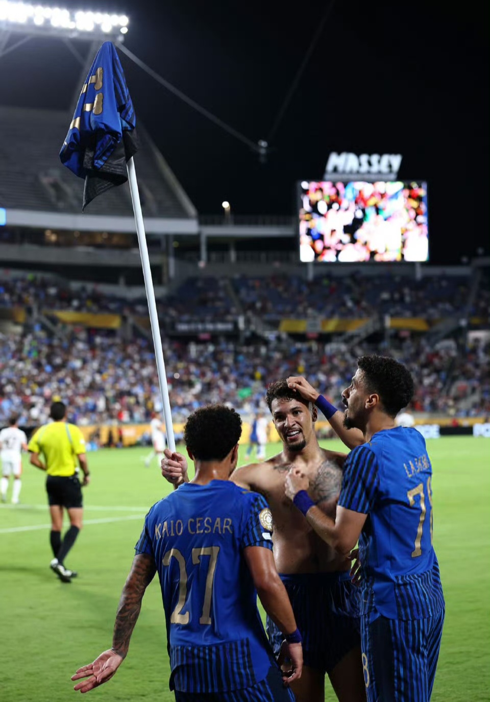 南宫平台 -曼联迎德甲关键赛，窗口期手感冰凉，悬念犹存，赛季目标并未改变的简单介绍