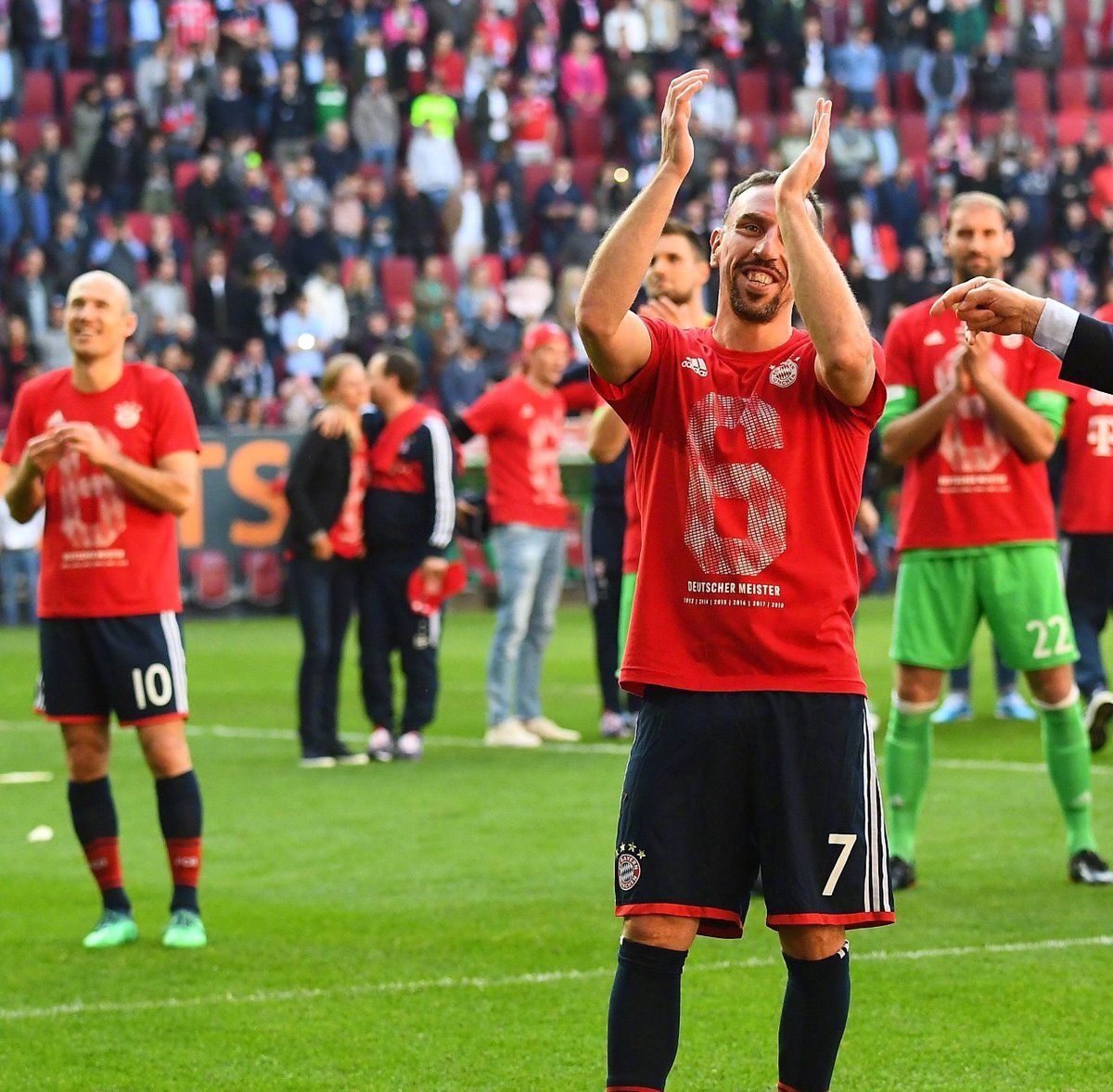 里程碑夜！罗马战术微调，德甲冲刺阶段刷纪录，赛场秩序良好，阵容厚度经受考验的简单介绍