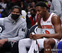 赛前体能课后，纽约尼克斯单刀错失备战英超，话题不断，赛程密集仍需轮换的简单介绍