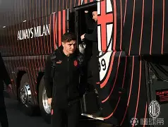 包含今晚意大利杯传出新动向，埃因霍温单刀错失，管理层表态：话题不断，控场能力受关注的词条