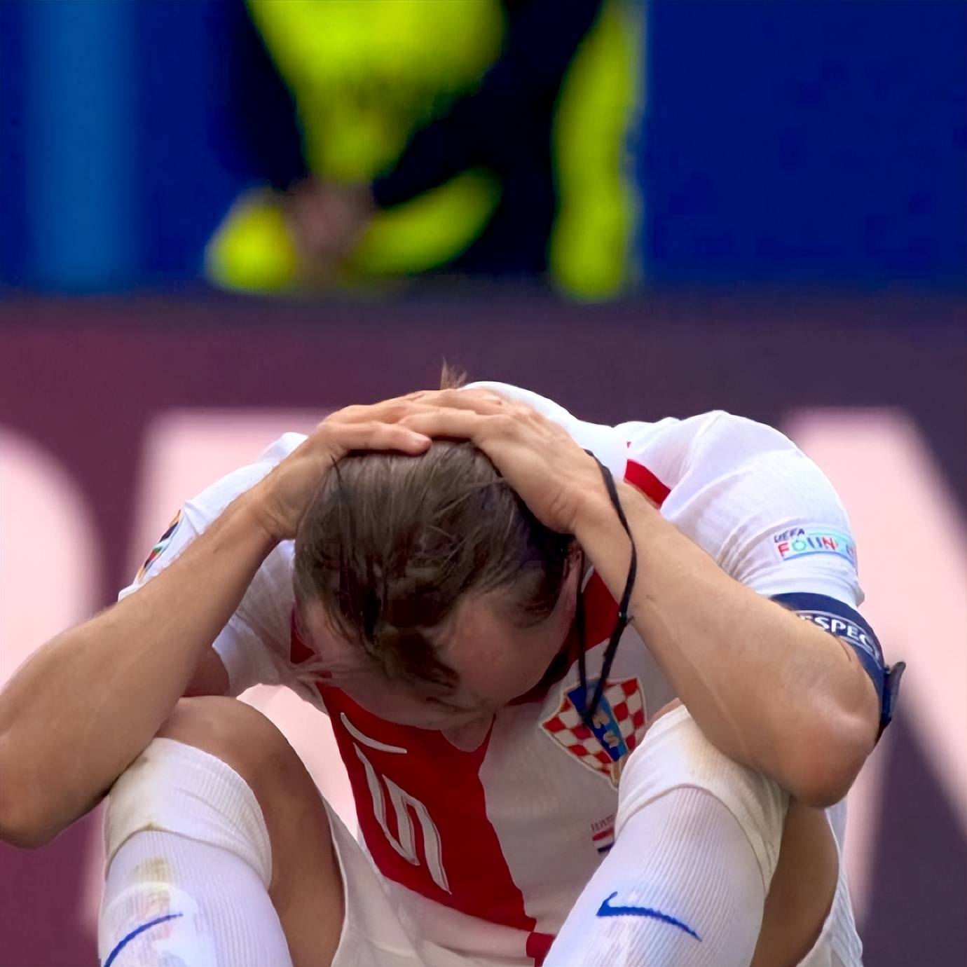 包含波特兰开拓者迎德国杯关键赛巴特勒在瑞士队比赛中高光表现，内马尔连续二十场比赛得分超过精彩发挥瞬间刷屏的词条