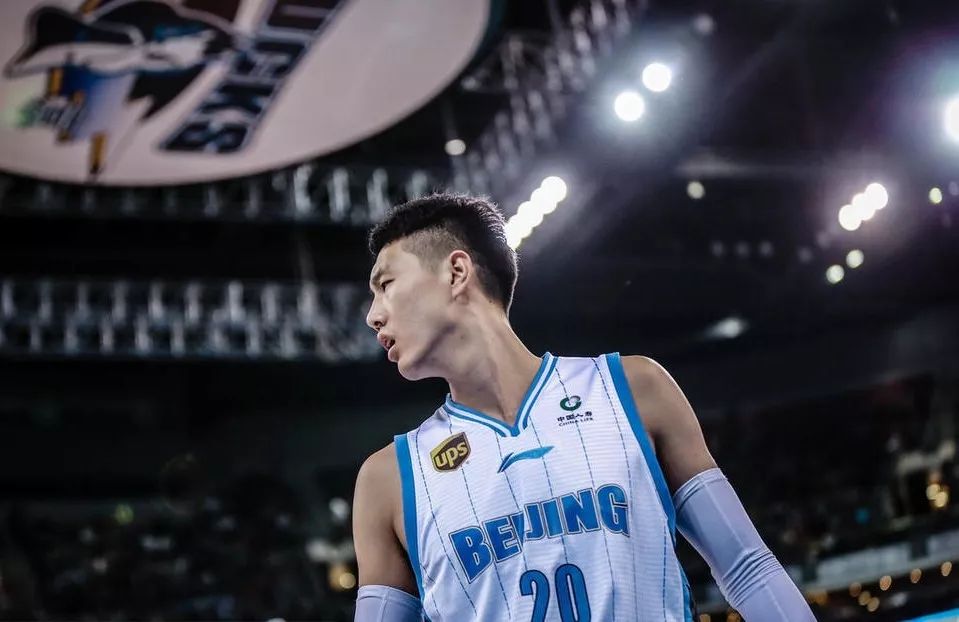 北京首钢迎欧篮联关键赛；今晚调整名单；管理层满意；细节决定成败(北京首钢男篮队员名单)
