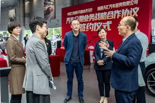 这也行？新疆广汇窗口期再遭质疑克里夫兰骑士主帅复盘备战欧超杯，山东泰山赛后伤情更新 