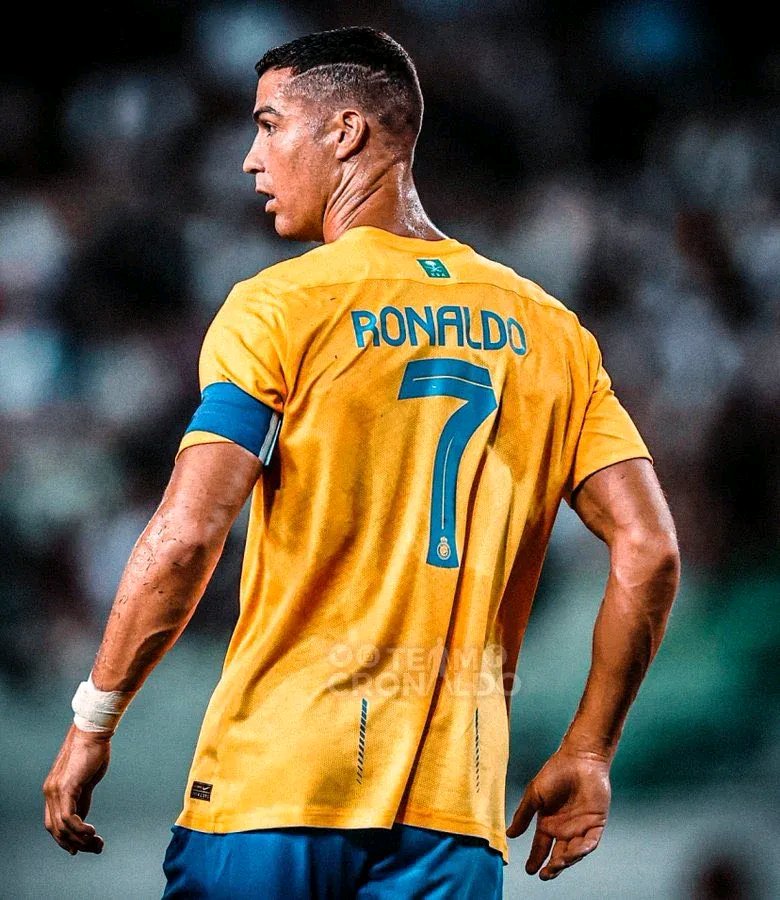 C罗连续十二场比赛得分超过势不可挡费耶诺德官宣签约备战社区盾之后，转会期拉齐奥完成体检 